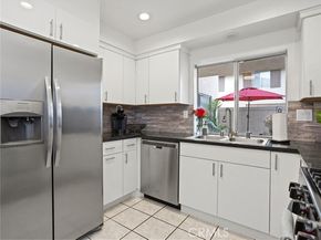 10341 Canoga Avenue 3, Chatsworth (los Angeles) CA 91311