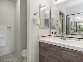 10341 Canoga Avenue 3, Chatsworth (los Angeles) CA 91311