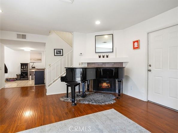 10341 Canoga Avenue 3, Chatsworth (los Angeles) CA 91311
