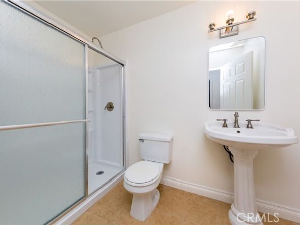 8755 Rincon Avenue, Sun Valley (los Angeles) CA 91352