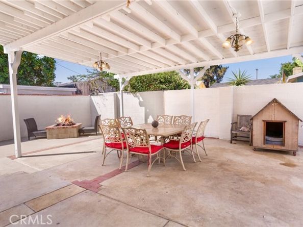 8755 Rincon Avenue, Sun Valley (los Angeles) CA 91352