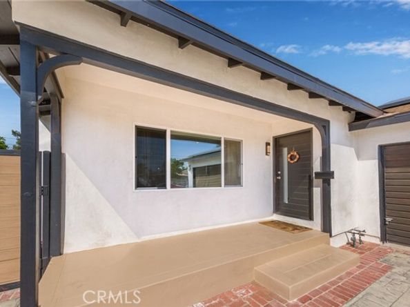 8755 Rincon Avenue, Sun Valley (los Angeles) CA 91352