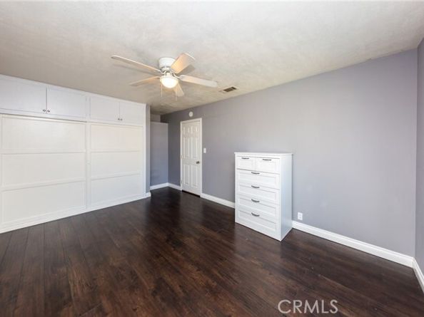 8755 Rincon Avenue, Sun Valley (los Angeles) CA 91352