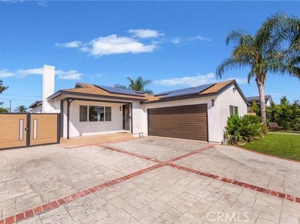 8755 Rincon Avenue, Sun Valley (los Angeles) CA 91352