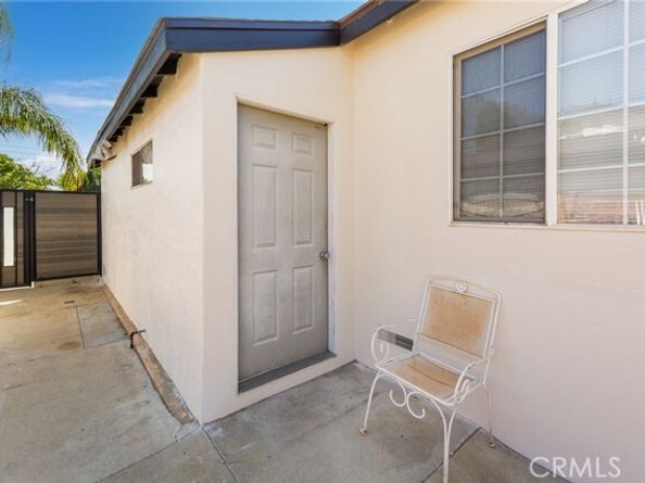 8755 Rincon Avenue, Sun Valley (los Angeles) CA 91352