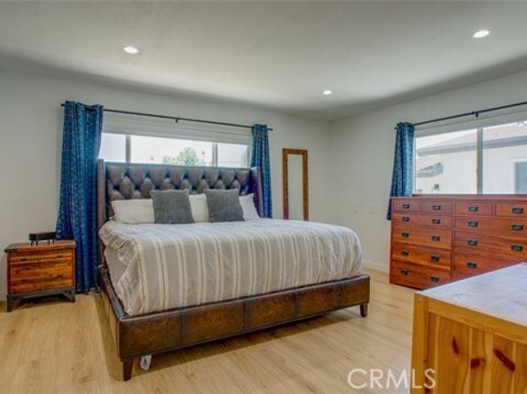 23853 Hatteras Street, Woodland Hills (los Angeles) CA 91367
