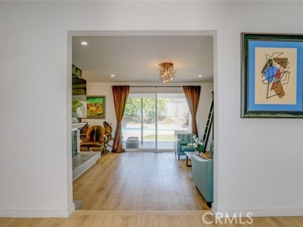 23853 Hatteras Street, Woodland Hills (los Angeles) CA 91367