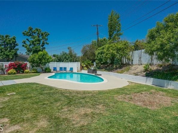 23853 Hatteras Street, Woodland Hills (los Angeles) CA 91367