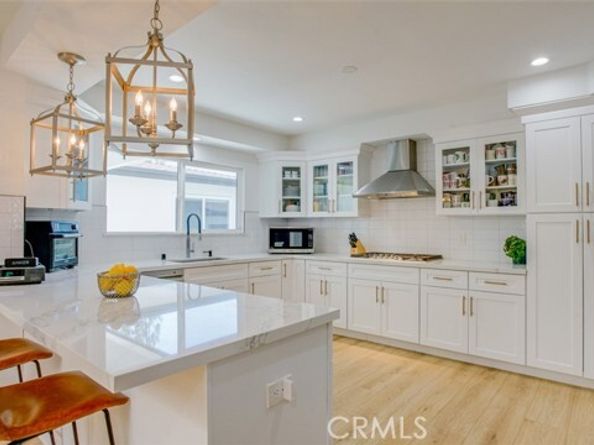 23853 Hatteras Street, Woodland Hills (los Angeles) CA 91367