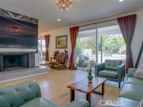 23853 Hatteras Street, Woodland Hills (los Angeles) CA 91367