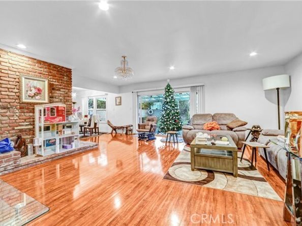 19831 Gresham, Northridge (los Angeles) CA 91324