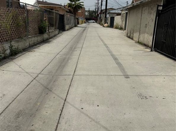 4122 whittier blvd, East Los Angeles CA 90022