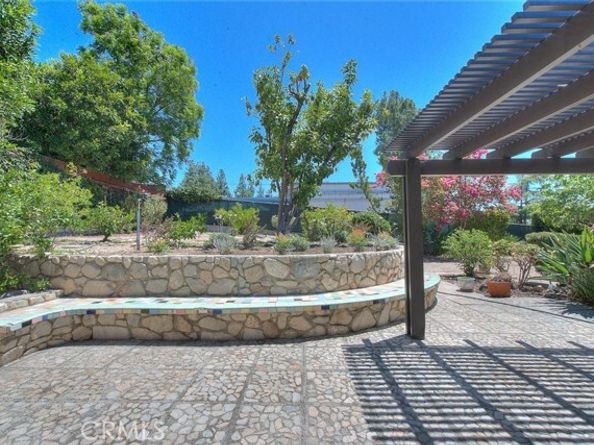 4808 El Sereno, La Crescenta CA 91214