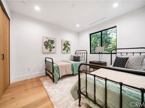 5623 Oso, Woodland Hills (los Angeles) CA 91367