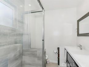 15439 Hart Street, Van Nuys (los Angeles) CA 91406