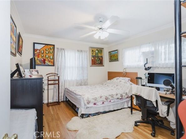 15439 Hart Street, Van Nuys (los Angeles) CA 91406