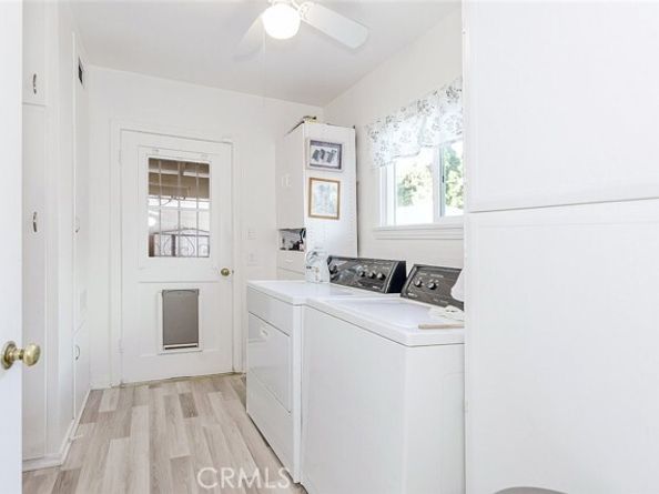 15439 Hart Street, Van Nuys (los Angeles) CA 91406