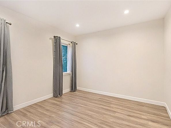 15439 Hart Street, Van Nuys (los Angeles) CA 91406
