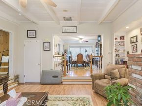 15439 Hart Street, Van Nuys (los Angeles) CA 91406