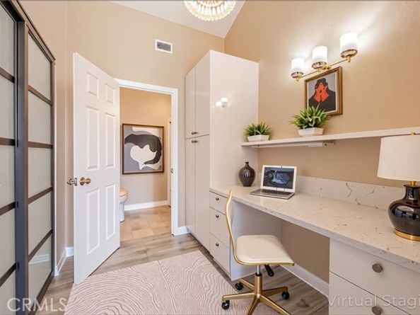 18230 Oxnard Street 110, Tarzana (los Angeles) CA 91356