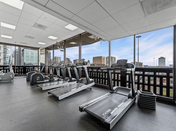 2016 Main Street 717, Houston TX 77002