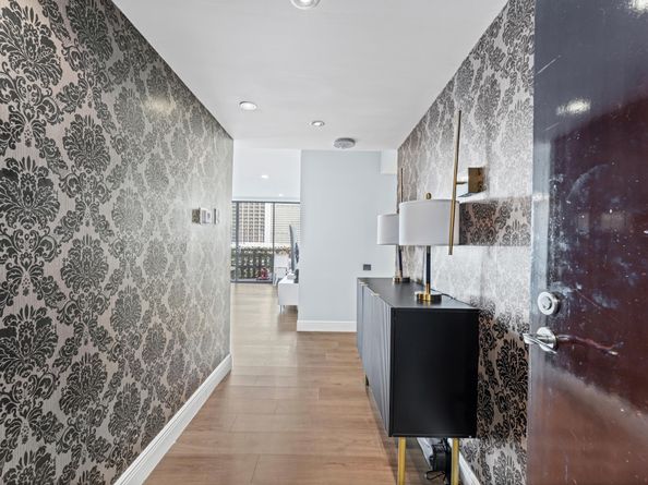 2016 Main Street 717, Houston TX 77002