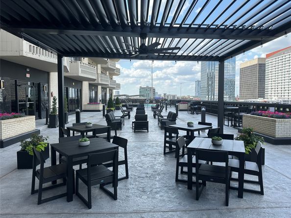 2016 Main Street 717, Houston TX 77002