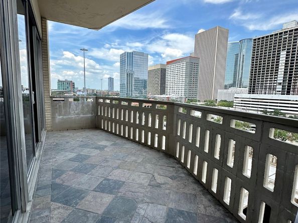 2016 Main Street 717, Houston TX 77002