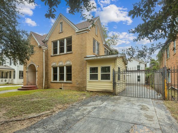 2409 Arbor Street, Houston TX 77004