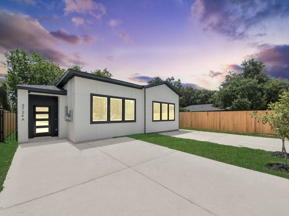 3724 Rebecca Street, Houston TX 77021