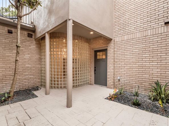 9374 Briar Forest Drive, Houston TX 77063