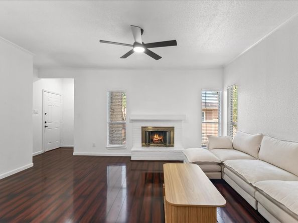 724D Bering Drive 254, Houston TX 77057