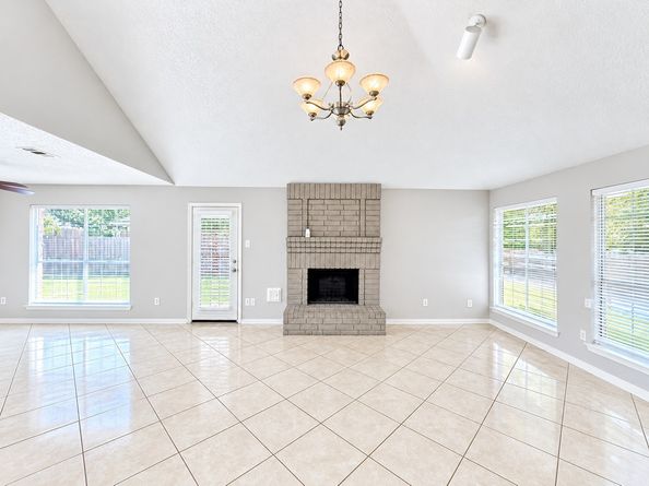 5622 Woodland Glade Drive, Houston TX 77066