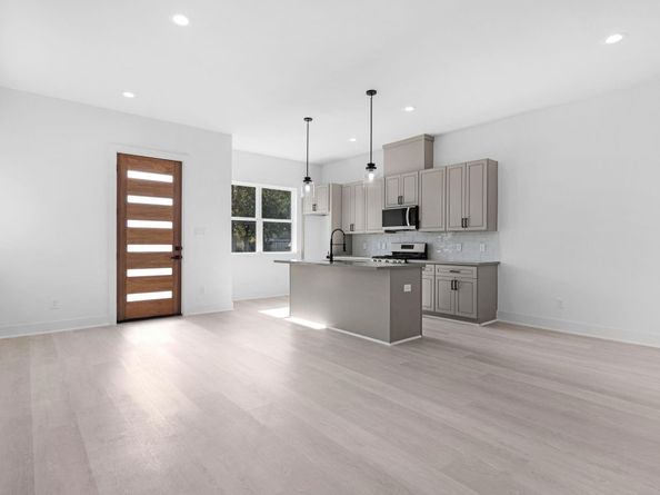 1018 Calvin Avenue AB, Houston TX 77088