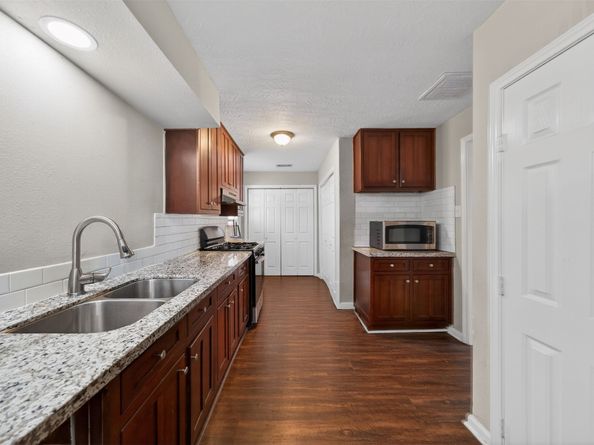 1107 Christine Street, Houston TX 77017