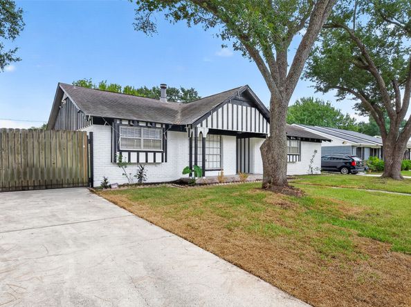 6038 Cartagena Street, Houston TX 77035