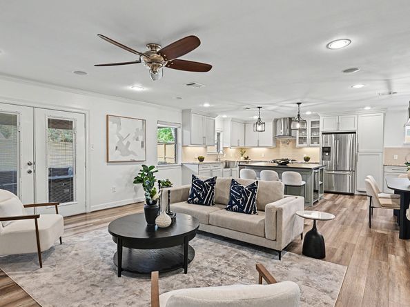 6007 Portal Drive, Houston TX 77096