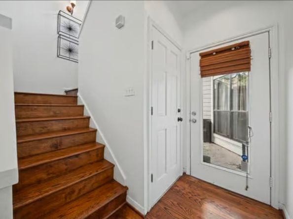 2555 Bering Drive 1, Houston TX 77057