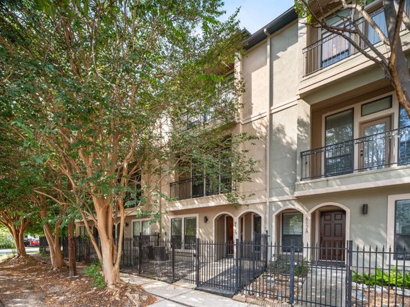 6130 Hamman Street, Houston TX 77007