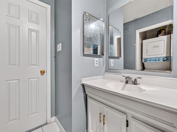 10075 Westpark Drive 73, Houston TX 77042