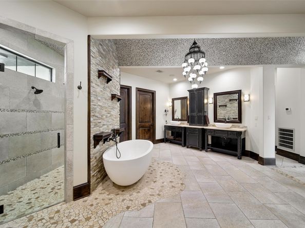 2 Highclere Park Drive, Spring TX 77379