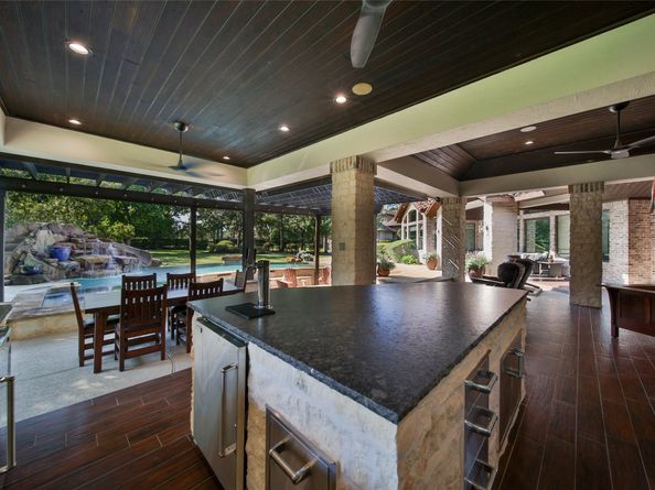 2 Highclere Park Drive, Spring TX 77379