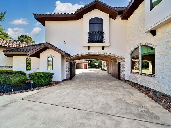 2 Highclere Park Drive, Spring TX 77379