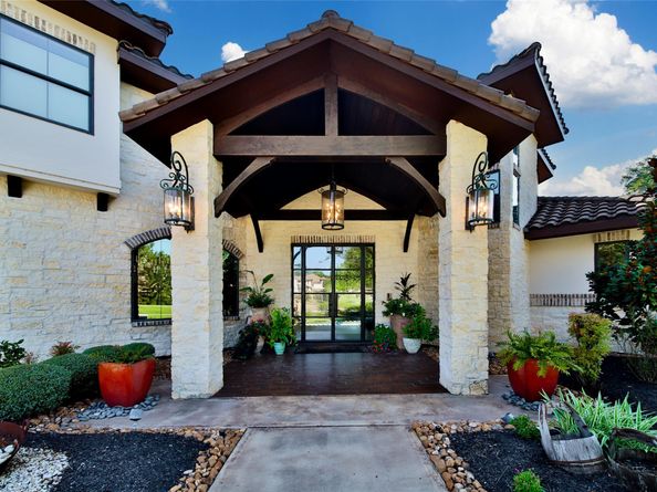 2 Highclere Park Drive, Spring TX 77379