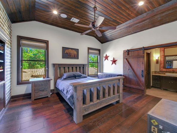 2 Highclere Park Drive, Spring TX 77379