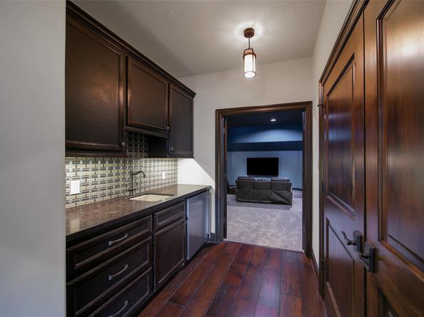 2 Highclere Park Drive, Spring TX 77379