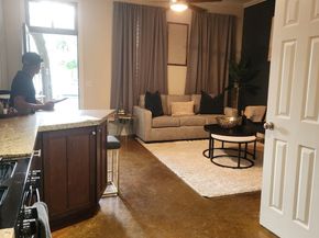 1602 Elgin Street 6, Houston TX 77004
