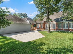 18 S Dragonwood Place, Spring TX 77381