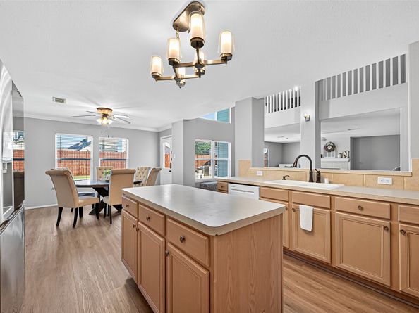 11811 Aerie Drive, Tomball TX 77377