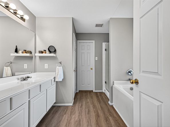 11811 Aerie Drive, Tomball TX 77377
